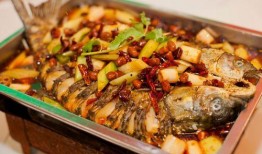 烤鱼用鱼爆料的做法视频,视频教学，轻松掌握美味秘诀