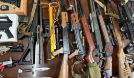 砸炮枪网红爆料视频播放,揭秘神秘武器背后的真相